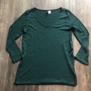 Women’s Divided Thin Sweater Side Slits Sz L